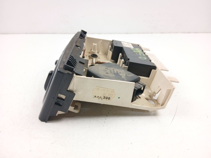 Recambio de mandos calefaccion aire para renault laguna i (b56_, 556_) 1.8 (b56z) referencia OEM IAM 7701045886  