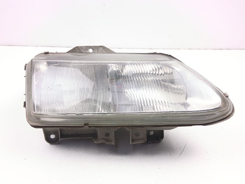 Recambio de faro derecho para renault laguna i (b56_, 556_) 1.8 (b56z) referencia OEM IAM 7701038262  