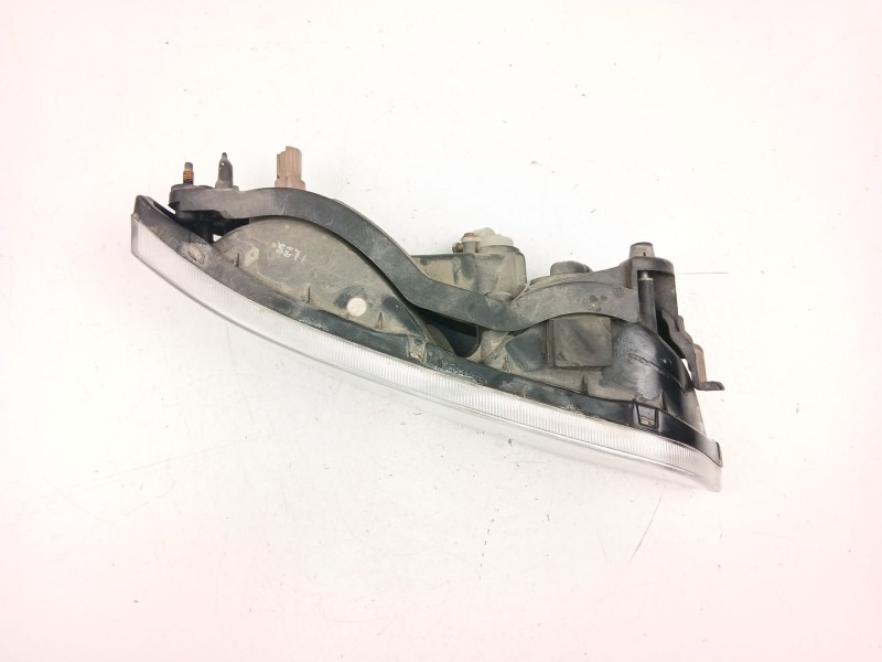 Recambio de antiniebla derecho para ssangyong rexton / rexton ii (gab_) 2.9 td referencia OEM IAM 8320208000  