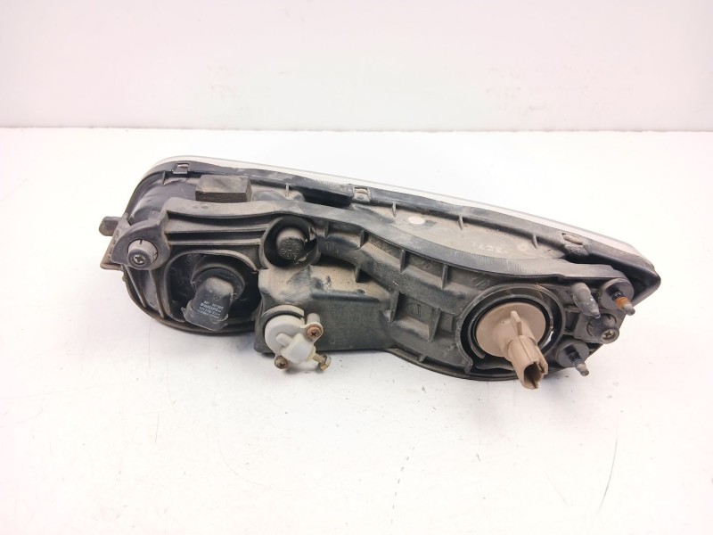 Recambio de antiniebla derecho para ssangyong rexton / rexton ii (gab_) 2.9 td referencia OEM IAM 8320208000  