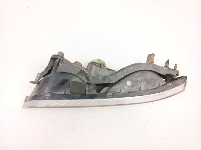 Recambio de antiniebla izquierdo para ssangyong rexton / rexton ii (gab_) 2.9 td referencia OEM IAM 8320108000  