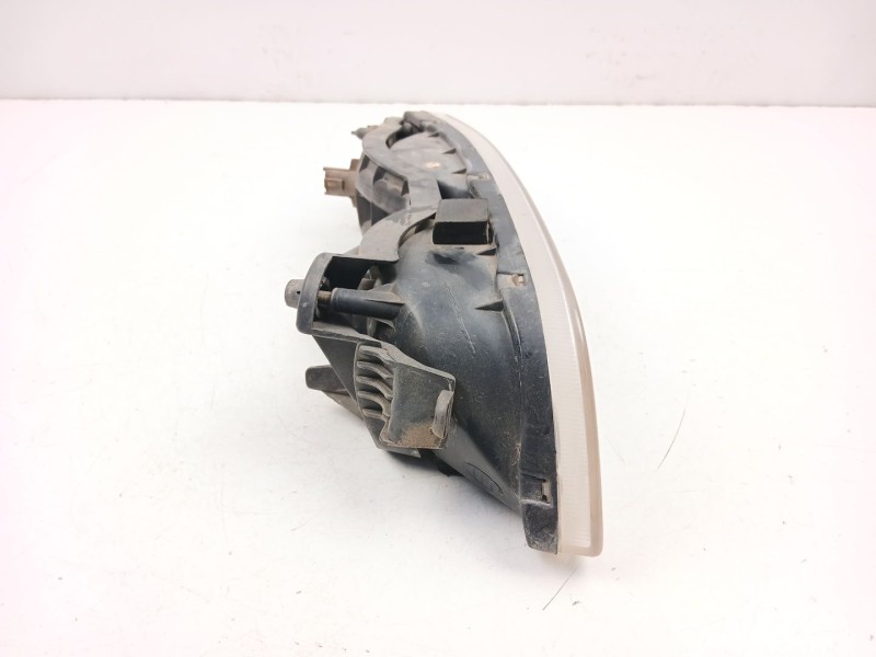 Recambio de antiniebla izquierdo para ssangyong rexton / rexton ii (gab_) 2.9 td referencia OEM IAM 8320108000  