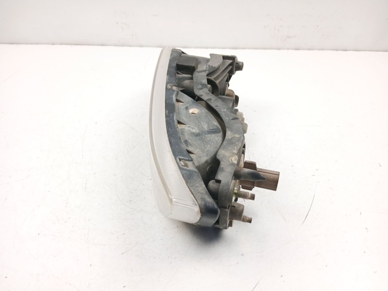 Recambio de antiniebla izquierdo para ssangyong rexton / rexton ii (gab_) 2.9 td referencia OEM IAM 8320108000  