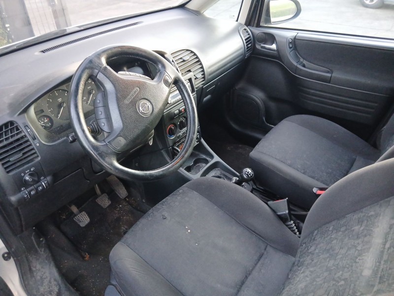 opel zafira a monospace (t98) del año 2000