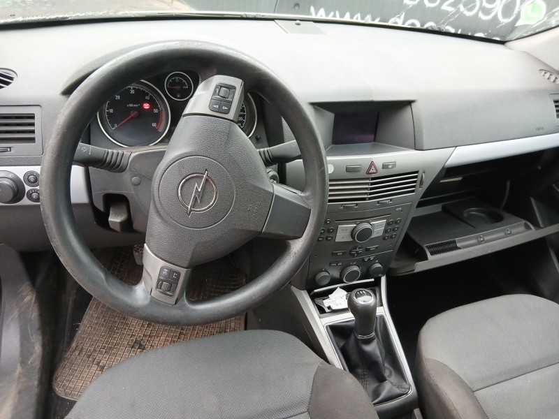 opel astra h (a04) del año 2005