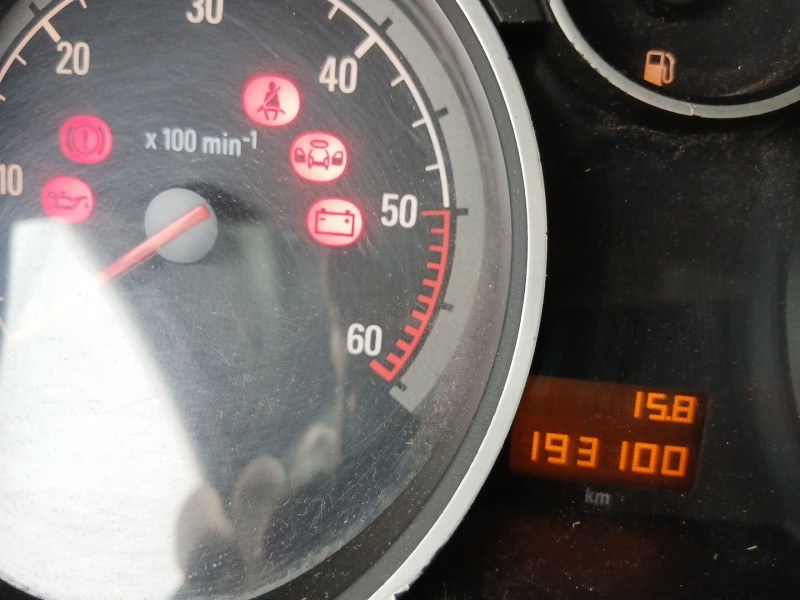 opel astra h (a04) del año 2005