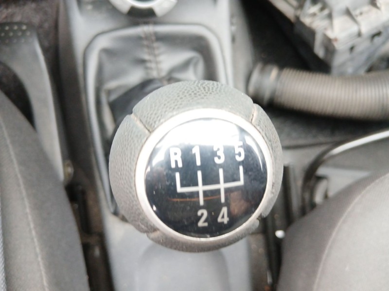 opel corsa c (x01) del año 2003