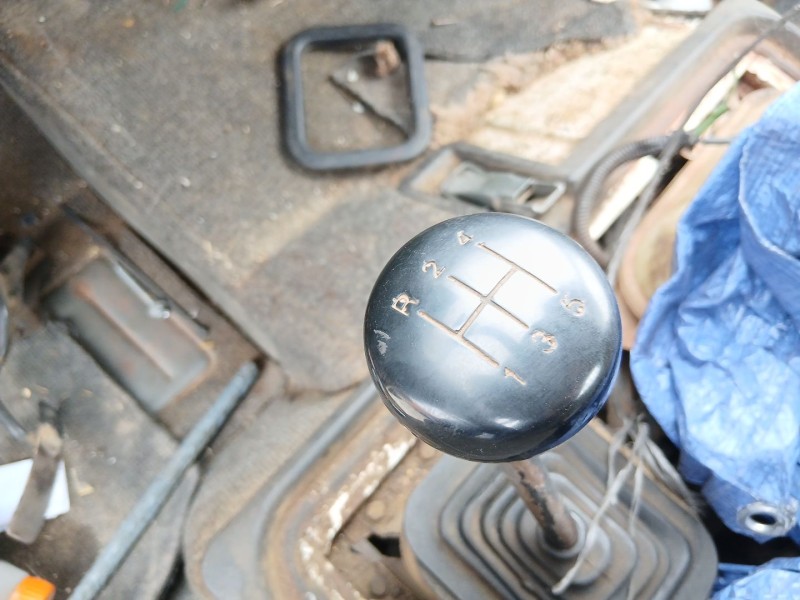 nissan trade caja/chasis del año 1986