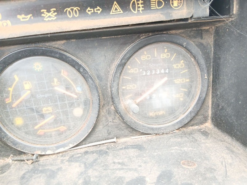 nissan trade caja/chasis del año 1986