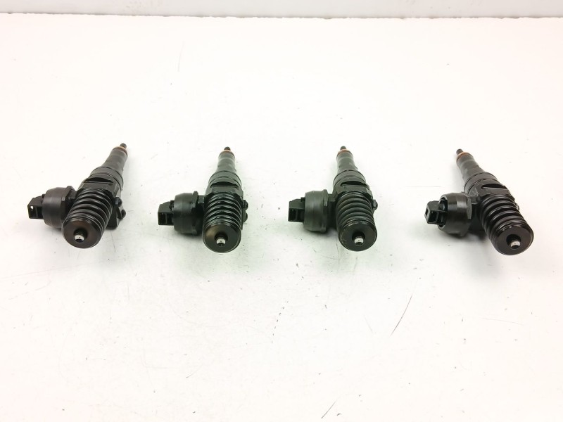 Recambio de inyectores juego para seat leon (1p1) 1.9 tdi referencia OEM IAM 038130073AG  