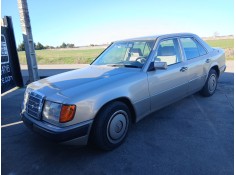 mercedes-benz 124 sedán (w124) del año 1989