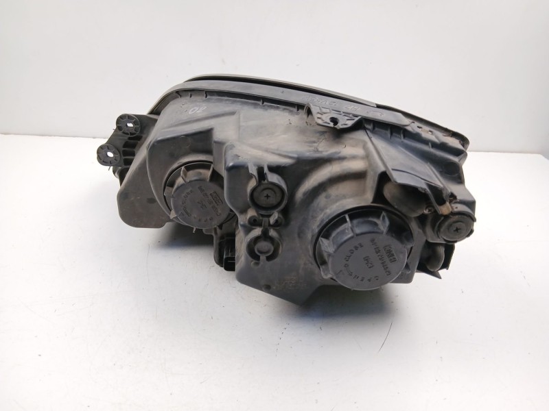 Recambio de faro derecho para kia sorento i (jc) 2.5 crdi referencia OEM IAM 921023E060  