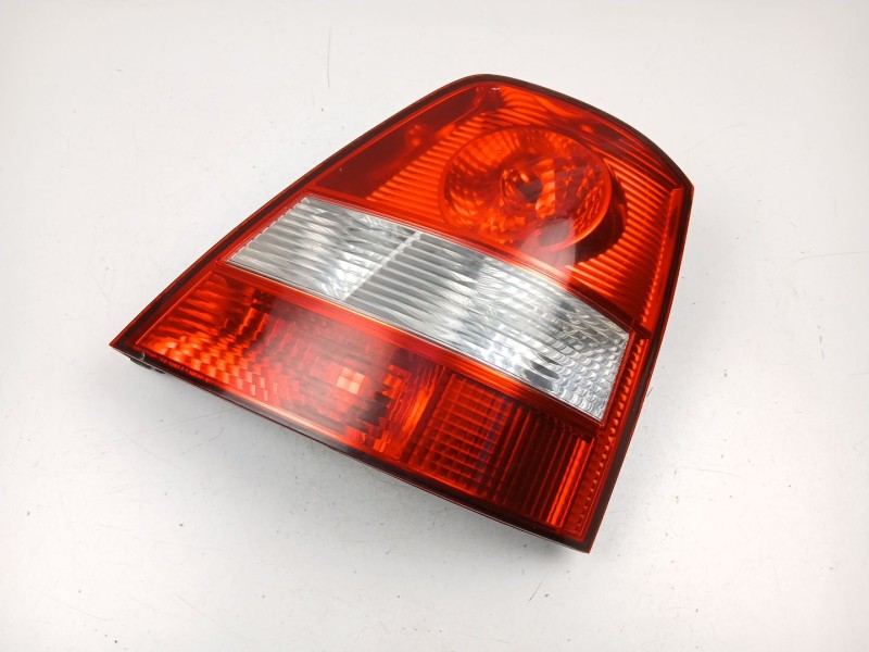 Recambio de piloto trasero izquierdo para kia sorento i (jc) 2.5 crdi referencia OEM IAM 924013E010  