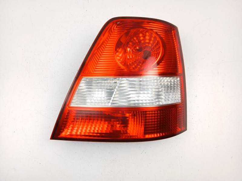 Recambio de piloto trasero izquierdo para kia sorento i (jc) 2.5 crdi referencia OEM IAM 924013E010  