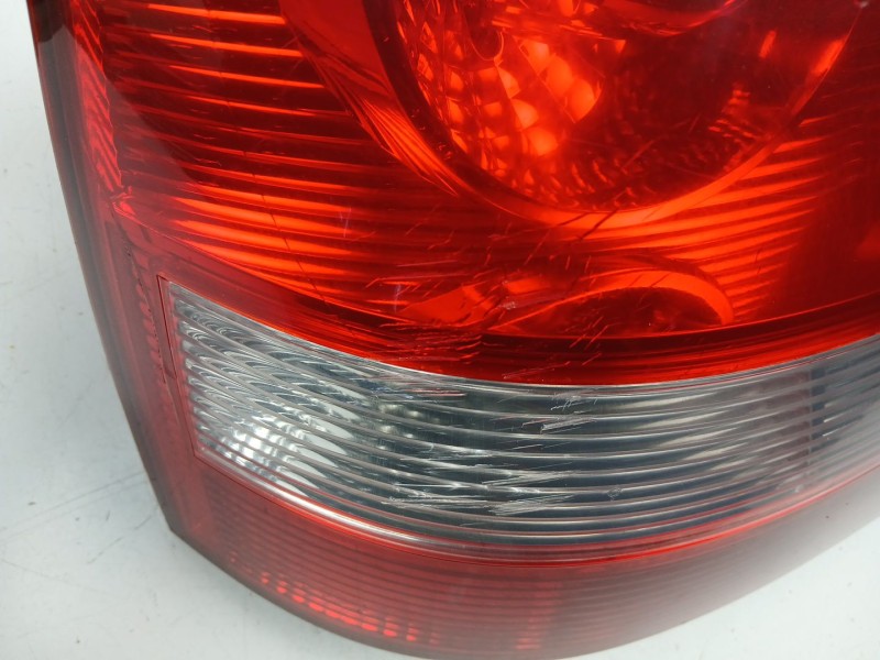 Recambio de piloto trasero derecho para kia sorento i (jc) 2.5 crdi referencia OEM IAM 924023E010  