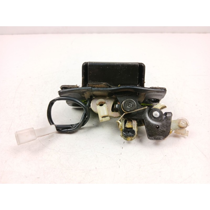 Recambio de cerradura maletero porton para kia sorento i (jc) 2.5 crdi referencia OEM IAM 812303E000  