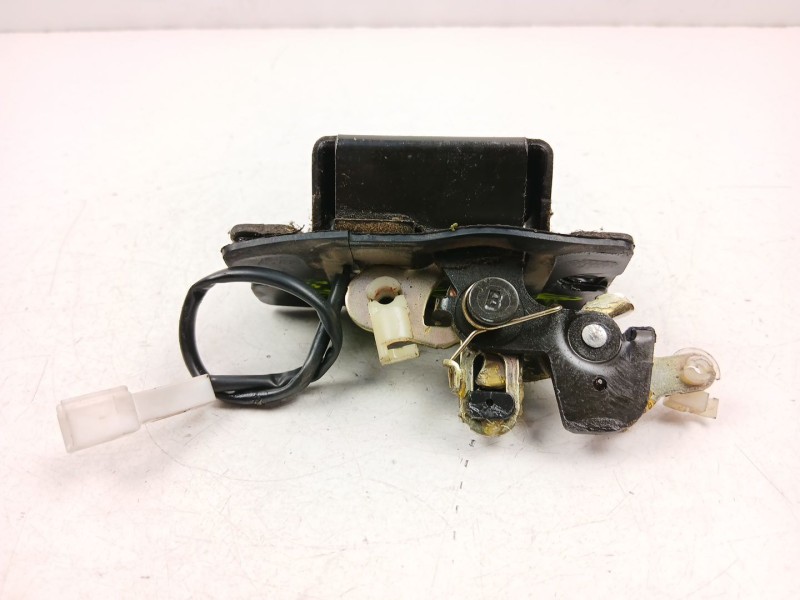 Recambio de cerradura maletero porton para kia sorento i (jc) 2.5 crdi referencia OEM IAM 812303E000  