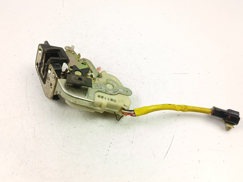 Recambio de cerradura puerta trasera izquierda para kia sorento i (jc) 2.5 crdi referencia OEM IAM 814103E010  