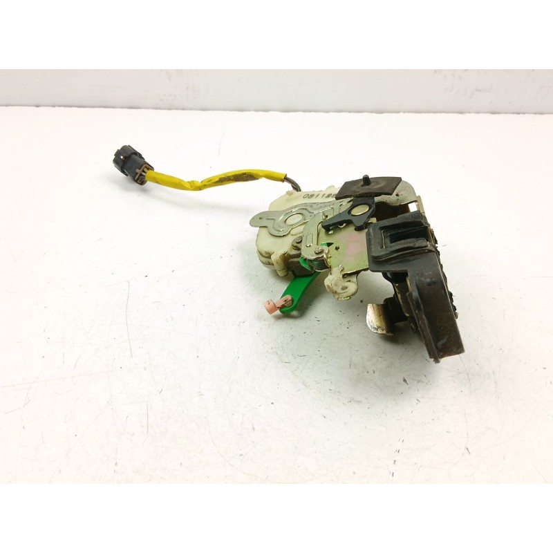 Recambio de cerradura puerta trasera izquierda para kia sorento i (jc) 2.5 crdi referencia OEM IAM 814103E010  