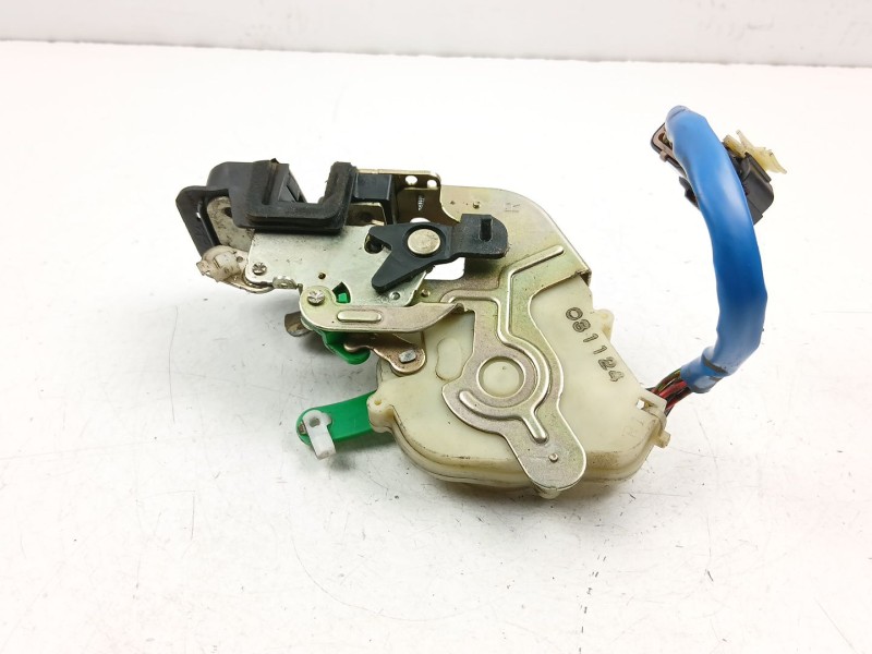 Recambio de cerradura puerta trasera derecha para kia sorento i (jc) 2.5 crdi referencia OEM IAM 814203E010  