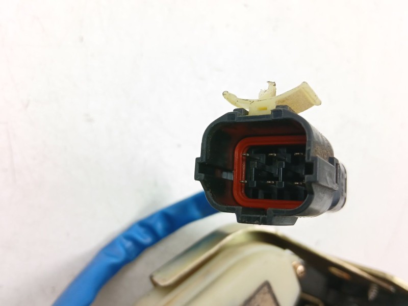 Recambio de cerradura puerta trasera derecha para kia sorento i (jc) 2.5 crdi referencia OEM IAM 814203E010  