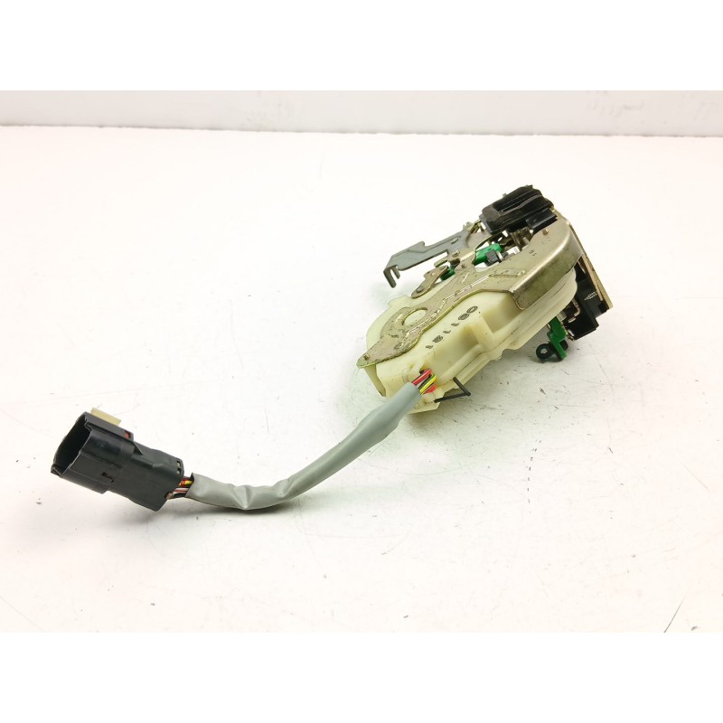 Recambio de cerradura puerta delantera derecha para kia sorento i (jc) 2.5 crdi referencia OEM IAM 813203E010  