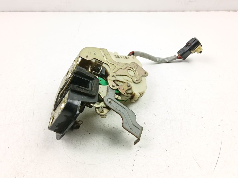 Recambio de cerradura puerta delantera derecha para kia sorento i (jc) 2.5 crdi referencia OEM IAM 813203E010  