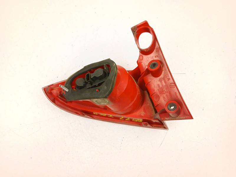 Recambio de piloto trasero derecho para seat leon (1p1) 1.9 tdi referencia OEM IAM 1P0945112  