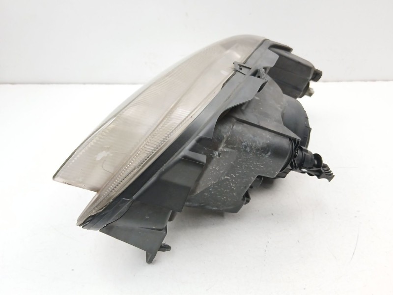 Recambio de faro derecho para peugeot 106 ii (1a_, 1c_) 1.4 i referencia OEM IAM 6205P4  