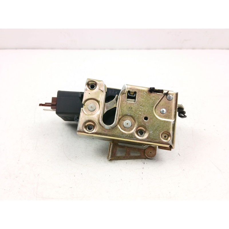 Recambio de cerradura puerta trasera derecha para peugeot 106 ii (1a_, 1c_) 1.4 i referencia OEM IAM 913846  