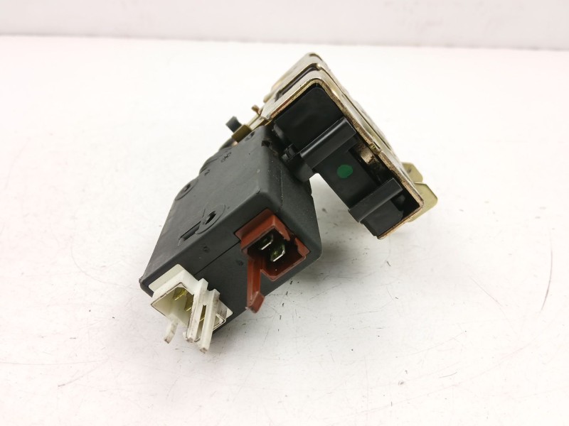 Recambio de cerradura puerta delantera derecha para peugeot 106 ii (1a_, 1c_) 1.4 i referencia OEM IAM 913687  