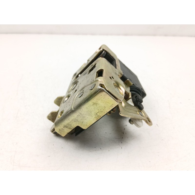 Recambio de cerradura puerta delantera derecha para peugeot 106 ii (1a_, 1c_) 1.4 i referencia OEM IAM 913687  