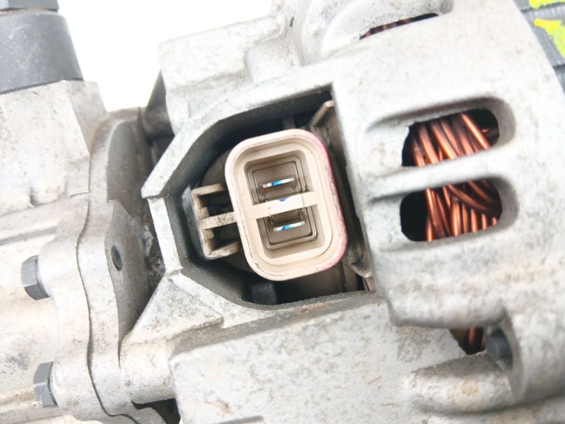 Recambio de alternador para kia sorento i (jc) 2.5 crdi referencia OEM IAM 373004A110  