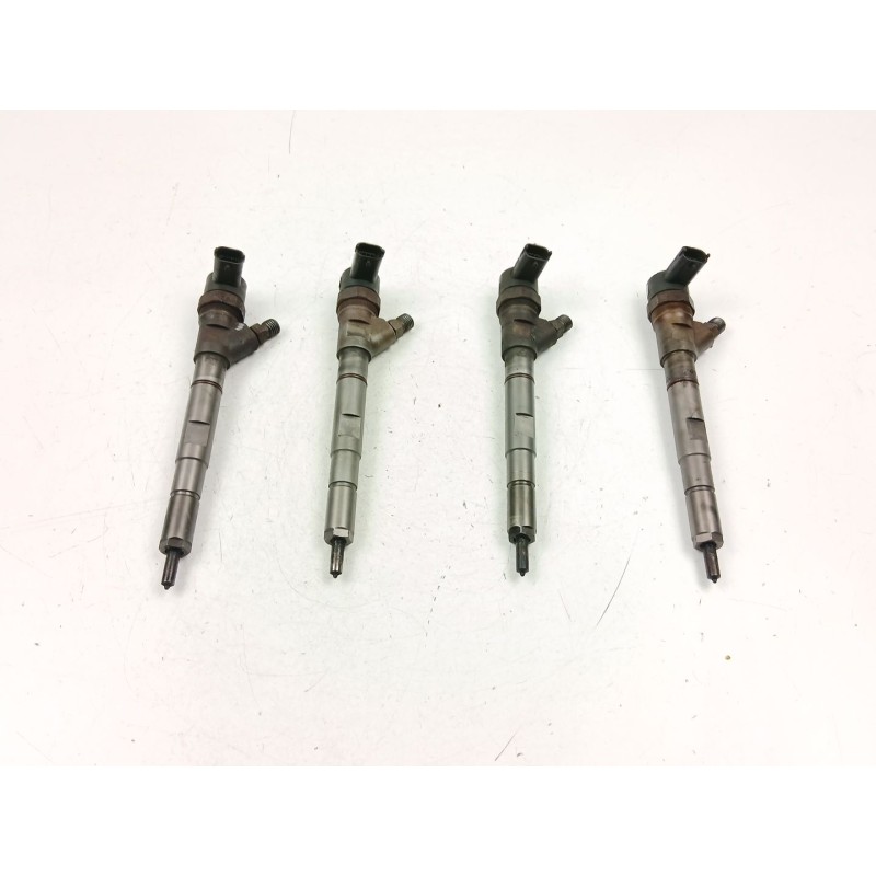 Recambio de inyectores juego para kia sorento i (jc) 2.5 crdi referencia OEM IAM 338004A100  0445110279