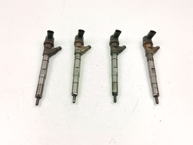 Recambio de inyectores juego para kia sorento i (jc) 2.5 crdi referencia OEM IAM 338004A100  0445110279