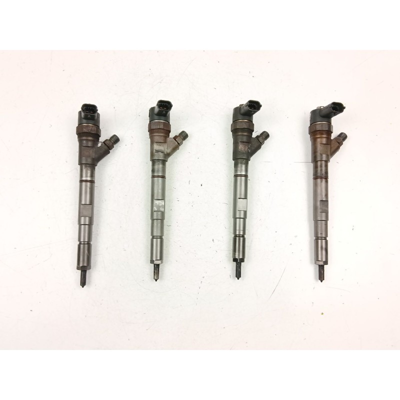 Recambio de inyectores juego para kia sorento i (jc) 2.5 crdi referencia OEM IAM 338004A100  0445110279