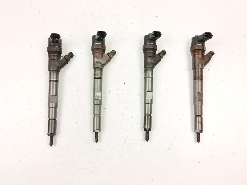 Recambio de inyectores juego para kia sorento i (jc) 2.5 crdi referencia OEM IAM 338004A100  0445110279