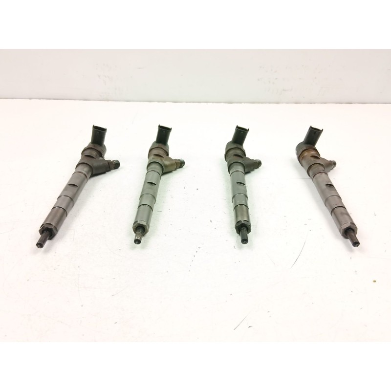 Recambio de inyectores juego para kia sorento i (jc) 2.5 crdi referencia OEM IAM 338004A100  0445110279