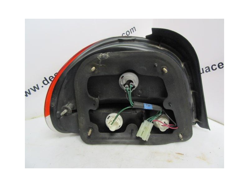 Recambio de piloto trasero dch. : hyundai accent : 1.5 g -4fk (99,28cv) [1996] para hyundai accent 1.5 g -4fk referencia OEM IAM