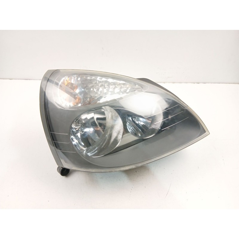 Recambio de faro derecho para renault clio ii (bb_, cb_) 1.5 dci (b/cb07) referencia OEM IAM 8200478985  