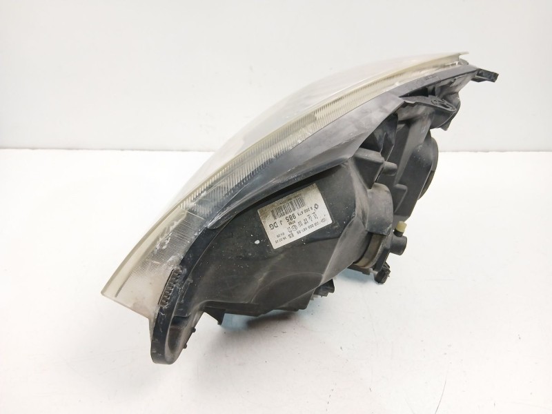 Recambio de faro derecho para renault clio ii (bb_, cb_) 1.5 dci (b/cb07) referencia OEM IAM 8200478985  