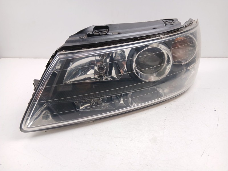 Recambio de faro izquierdo para hyundai sonata v (nf) 2.0 crdi referencia OEM IAM 921013K110  