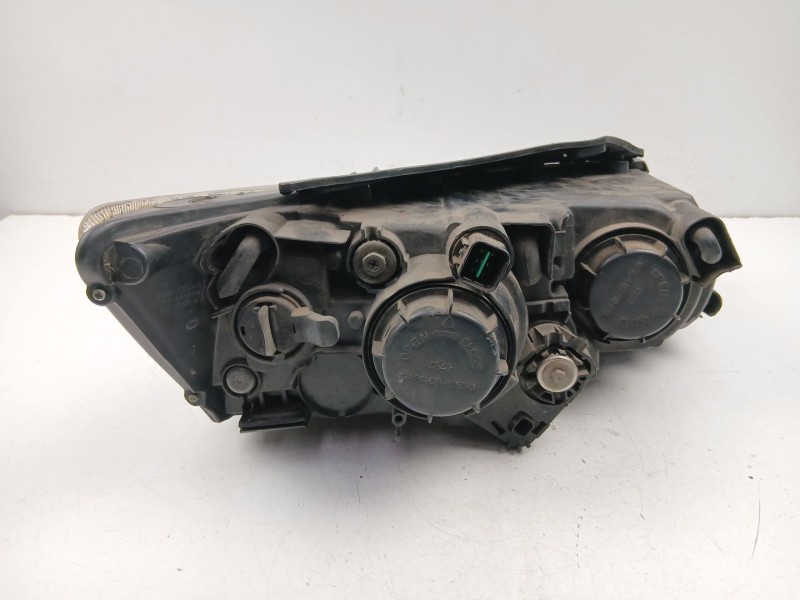 Recambio de faro izquierdo para hyundai sonata v (nf) 2.0 crdi referencia OEM IAM 921013K110  