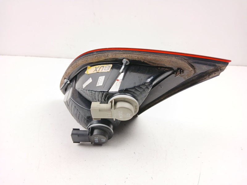 Recambio de piloto porton izquierdo para chrysler sebring (js) 2.0 crd referencia OEM IAM 4389495AD  