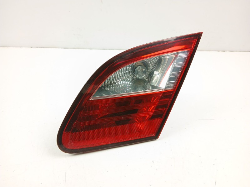 Recambio de piloto porton derecho para chrysler sebring (js) 2.0 crd referencia OEM IAM 4389494AD  