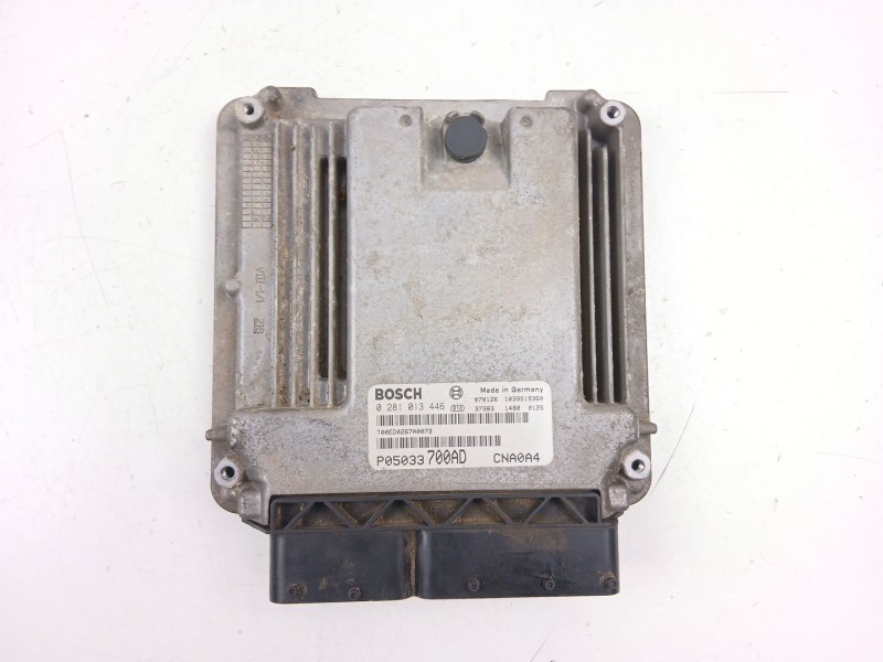 Recambio de centralita para chrysler sebring (js) 2.0 crd referencia OEM IAM 5033700AD 05033700AD 0281013446