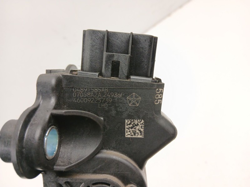 Recambio de potenciometro aceleracion para chrysler sebring (js) 2.0 crd referencia OEM IAM 4891585AB  