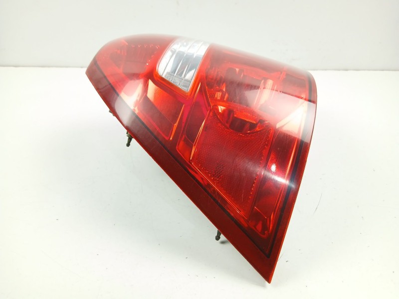 Recambio de piloto trasero izquierdo para chevrolet aveo / kalos sedán (t250, t255) 1.4 referencia OEM IAM 96650614  