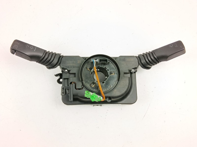 Recambio de mando luces y limpias para opel astra h (a04) 1.7 cdti (l48) referencia OEM IAM 13197719  