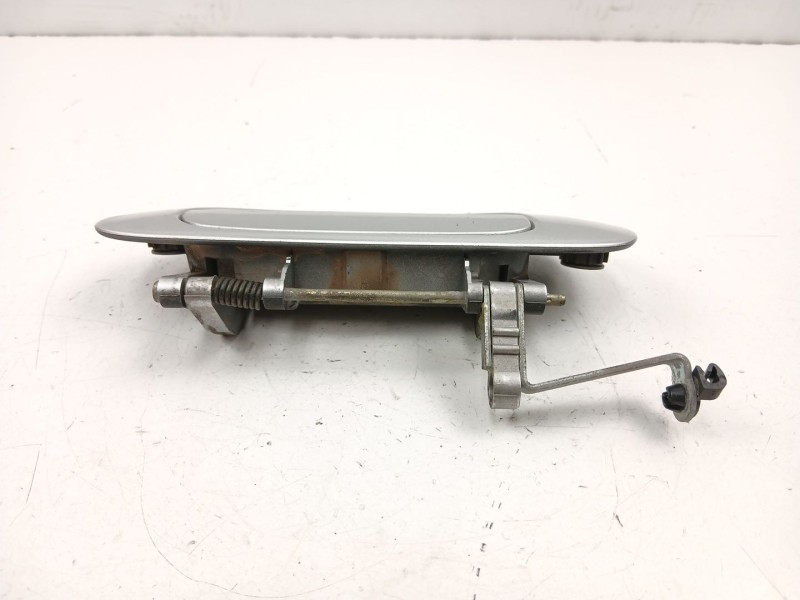 Recambio de manilla trasera derecha para mitsubishi carisma (da_) 1.8 16v gdi (da2a) referencia OEM IAM MB927768  